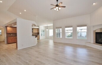 Building Photo - Stunning Home w/Open Floor-plan