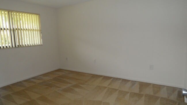 Building Photo - 1bd /1 ba Graet Location!