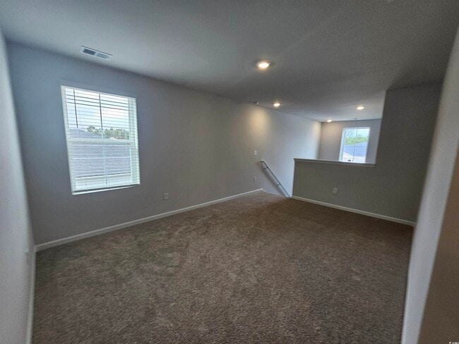 Building Photo - 789 Wapama St