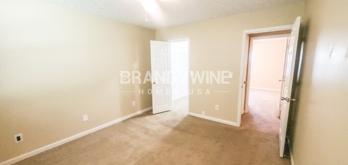 Building Photo - 190 Rosewood Dr