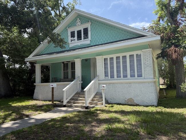 Primary Photo - 66 Lemon St