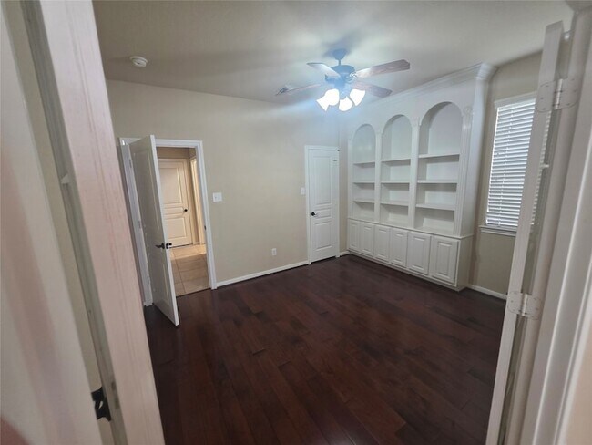 Building Photo - 2520 Garnetfield Ln