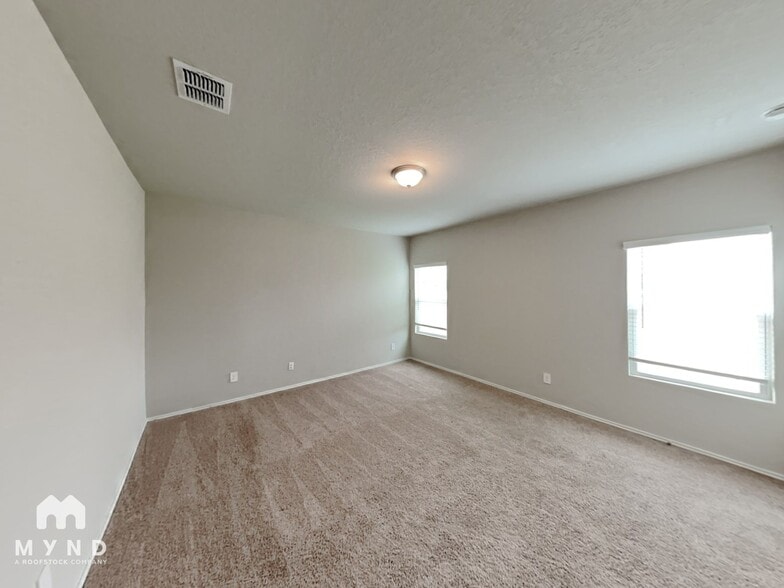 Building Photo - 7304 Marina Del Rey