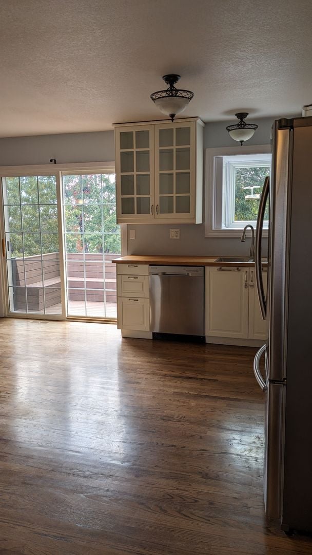 Building Photo - 5473 Alteza Dr
