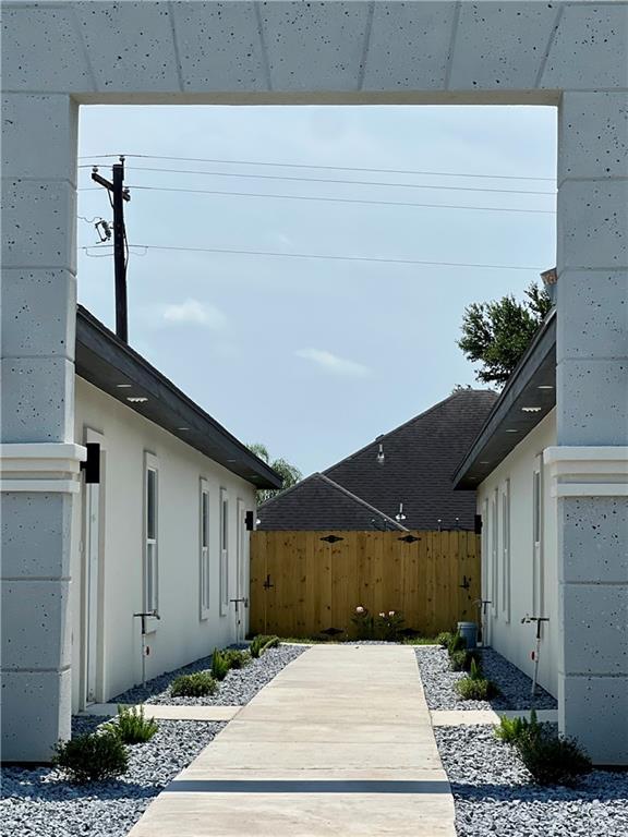 Building Photo - 1817 Monaco Dr