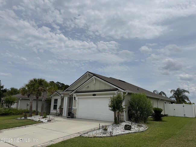 Building Photo - 96 Midway Park Dr