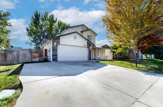 Building Photo - 14229 Shenandoah St