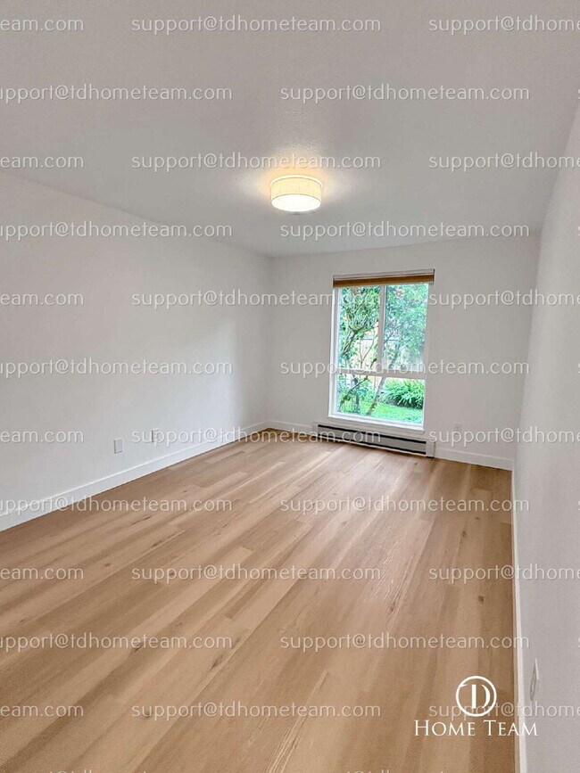 Building Photo - "RARE Downtown Bellevue Condo with Attache...