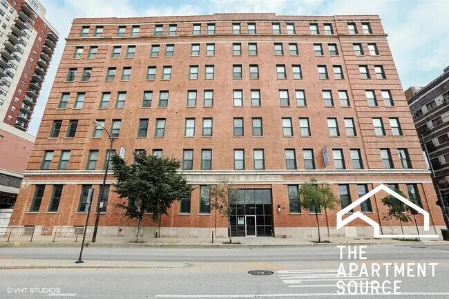 Building Photo - 1545 S State St