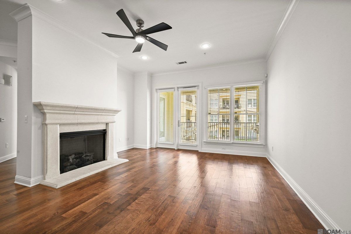 Building Photo - 998 Stanford Ave