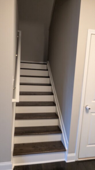 Building Photo - 897 Whittington Pky SW