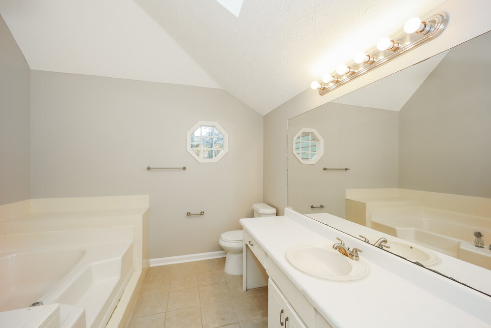 Building Photo - 10 General Longstreet Line