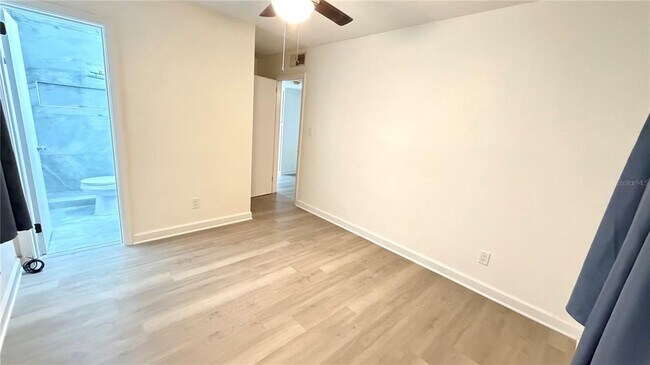 Building Photo - 6310 Lake Underhill Rd