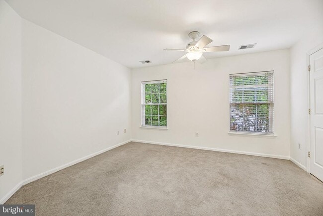 Building Photo - 633 Baystone Ct