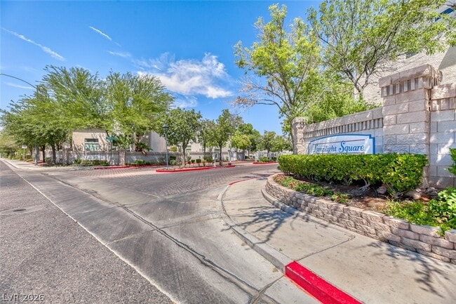 Building Photo - 10289 Green Orchard Ct