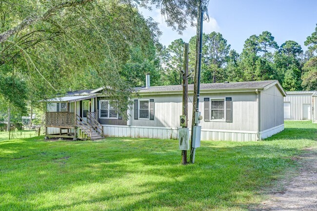 Building Photo - 418 County Rd 643