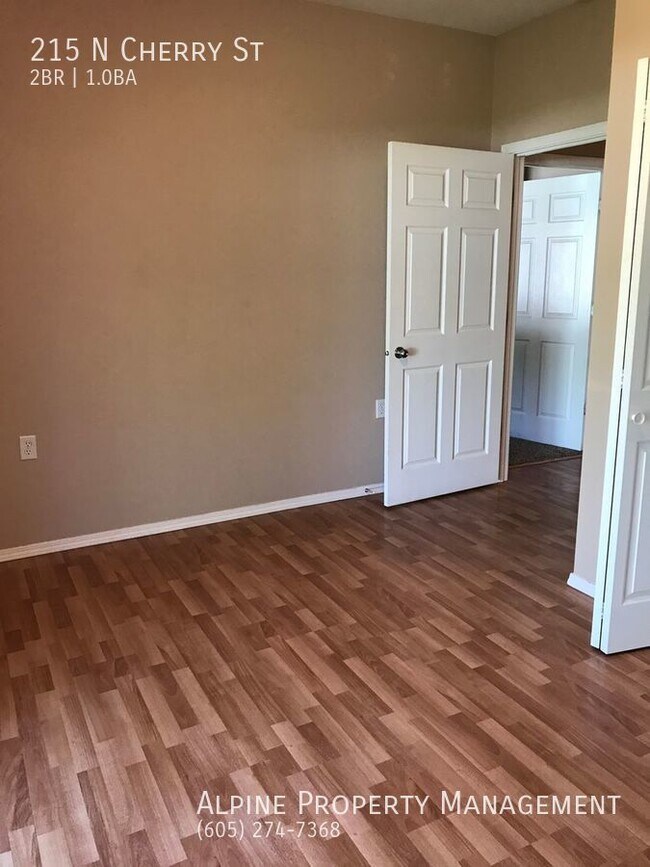 Building Photo - 2 Bedroom Townhome for rent in Lennox, SD!!
