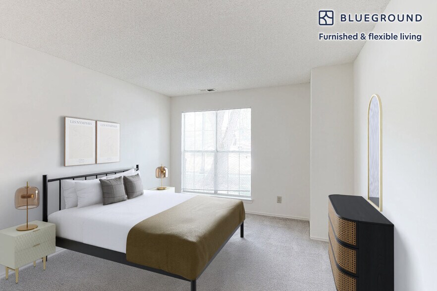 Building Photo - 13116 Autumn Woods Way