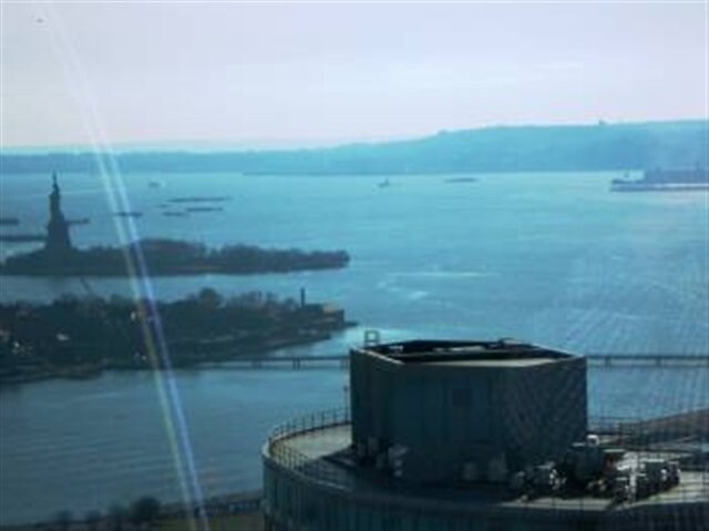 Building Photo - 77 Hudson St