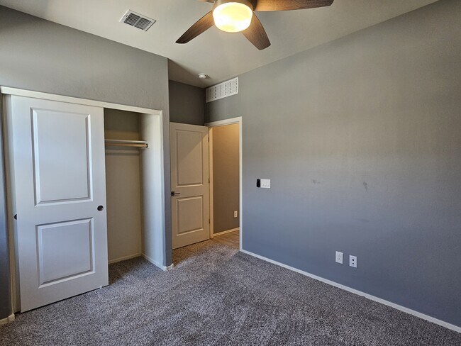 Building Photo - 10679 W Golson Dr