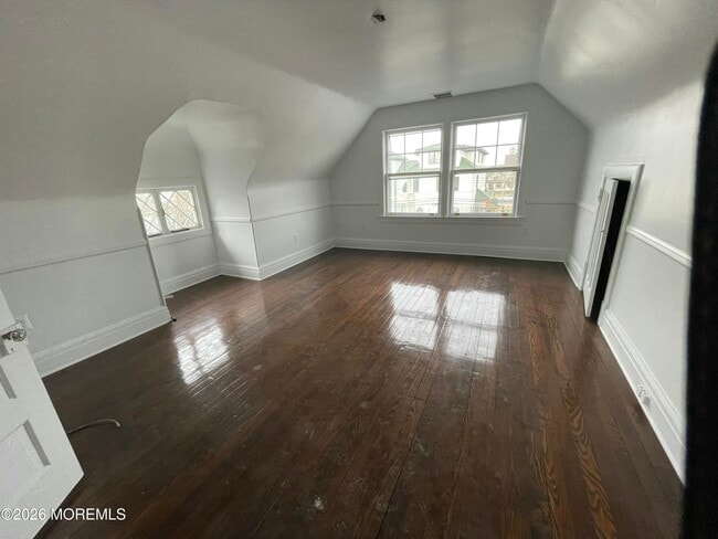 Building Photo - 211 Cedar Ave