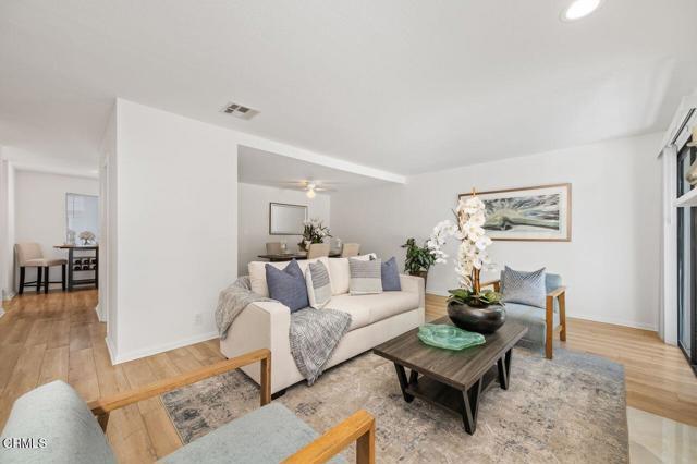 Building Photo - 4455 Rockland Pl