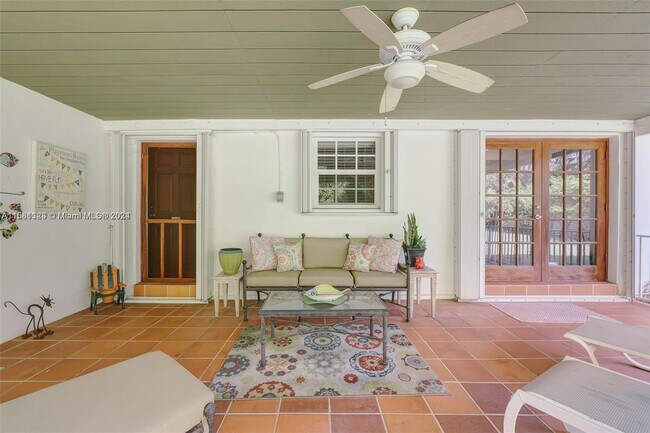 Building Photo - 7548 SW 58th Ave