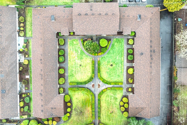 Building Photo - Stanley Estates Apartments