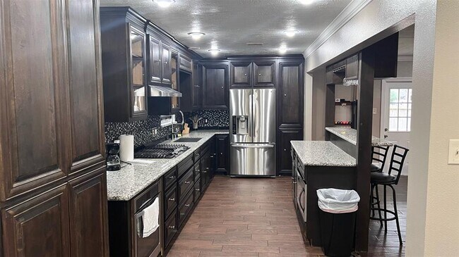 Building Photo - 6335 Tall Willow Dr