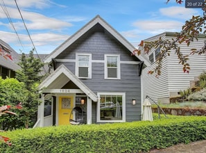 Building Photo - 1624 NW 29th Ave