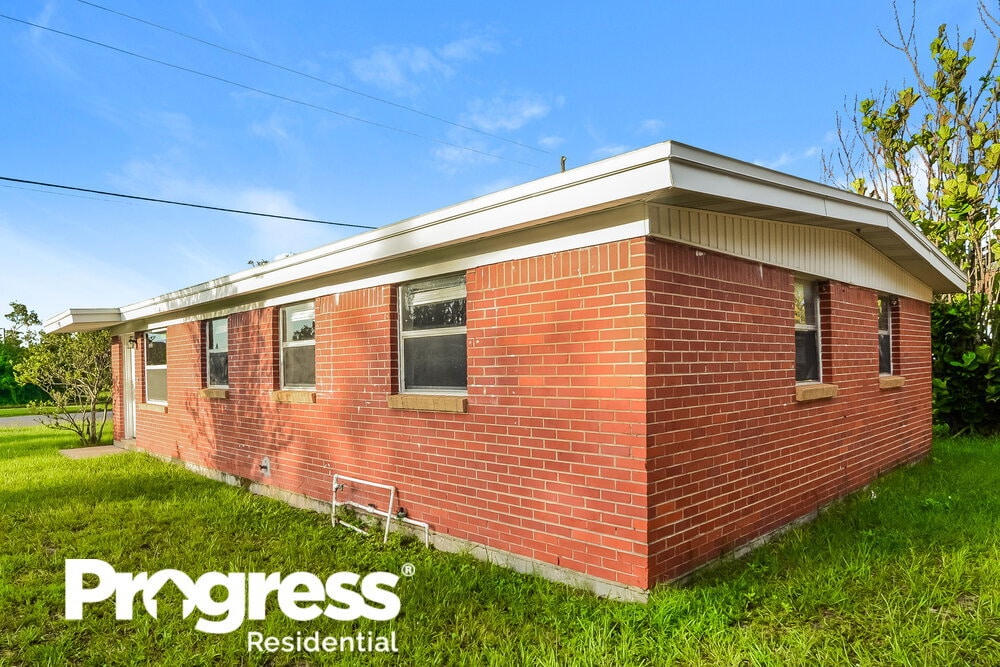 Building Photo - 1198 Maxey Dr