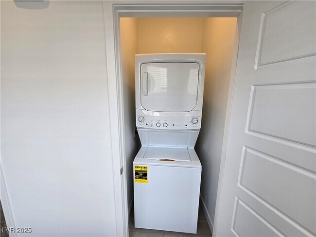 Building Photo - 530 Preston Crst St