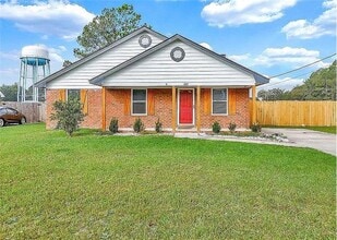 Building Photo - 1212 Knotts Dr