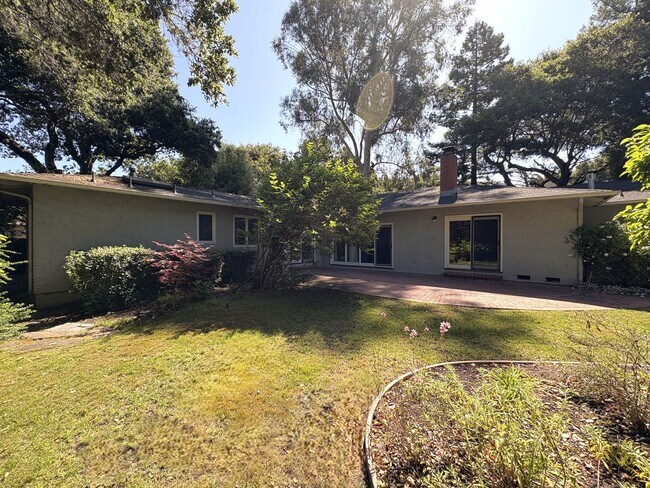 Building Photo - Beautiful Serene 4-Bedroom Home on a Gated...