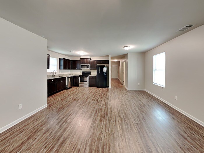 Building Photo - 6120 Avery St SW