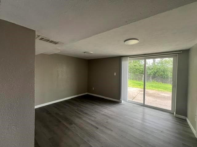 Building Photo - 781 Illini Dr