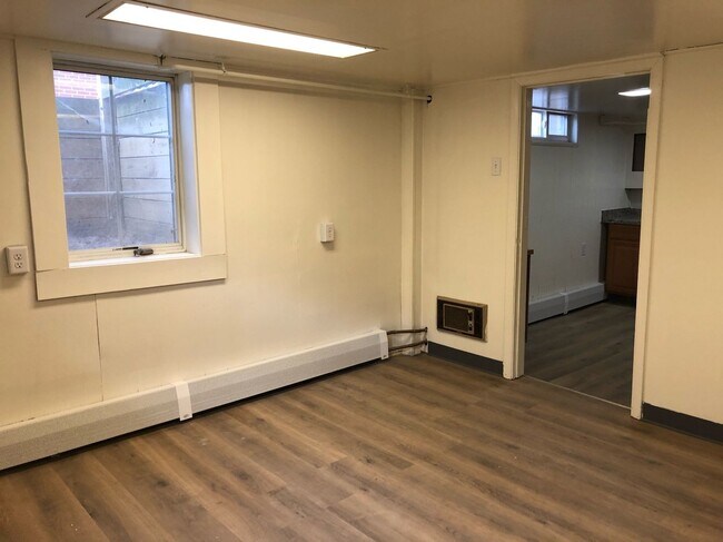 Building Photo - 1005 N Atherton St