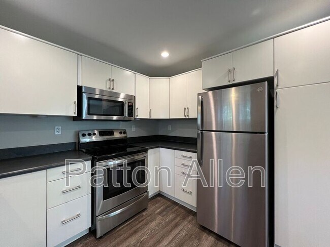 Building Photo - 109 Barnard Ave