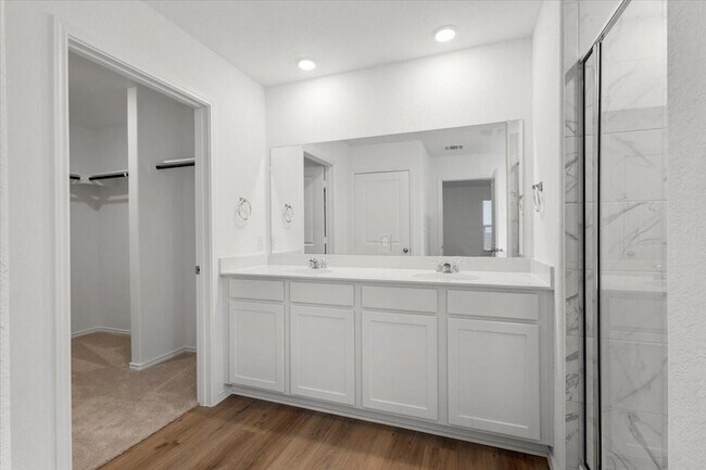 Building Photo - 104 Winged Foot Ct