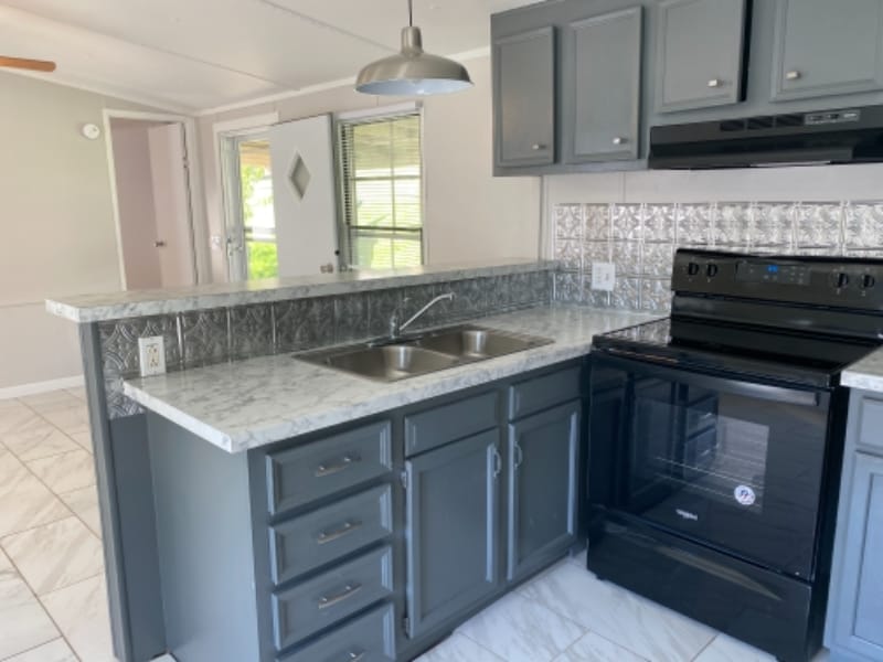 Building Photo - 833 Lovell Rd