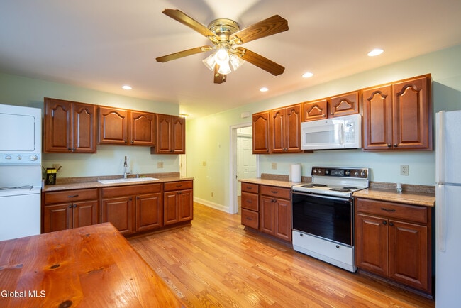 Building Photo - 1871 9th Ave