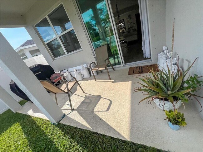 Building Photo - 3567 74th Ave E