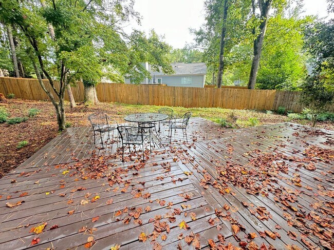 Building Photo - 1295 Taylor Oaks Dr