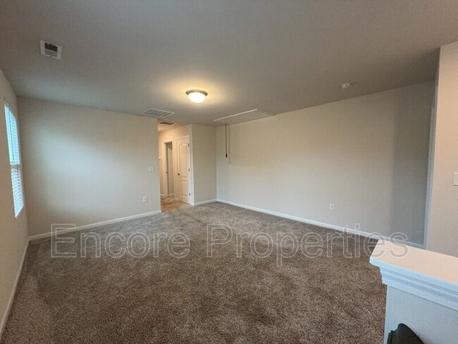 Building Photo - 304 Joneshaven Dr