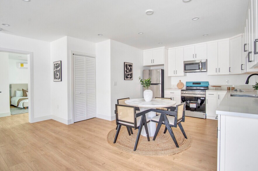 Building Photo - 18406 Jovan St