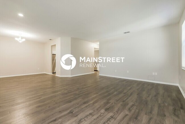 Building Photo - 3 Bedroom Pet-Friendly Home in LAKELAND, FL with Main Street Renewal