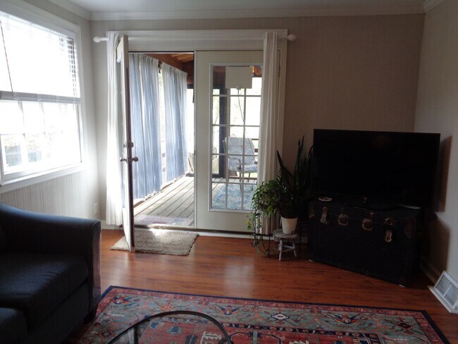 Building Photo - Charming Ardmore Home