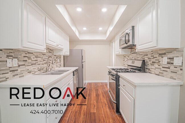 Building Photo - 861 Glencliff St