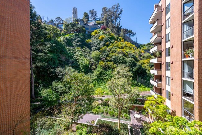Building Photo - 101 Lombard St