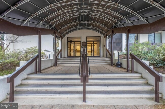 Building Photo - 5300 Holmes Run Pkwy